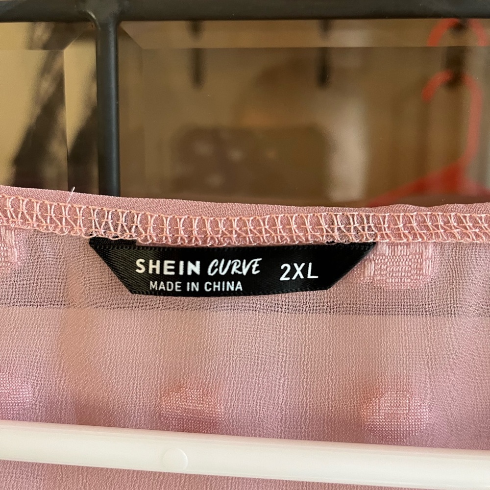 SHEIN Curve Pink Swedish Wrap Polka Dot Puff Cropped Wrap Around Blouse - Picture 4 of 7
